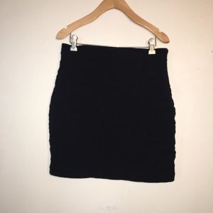 Express Bandage skirt with zipper closure